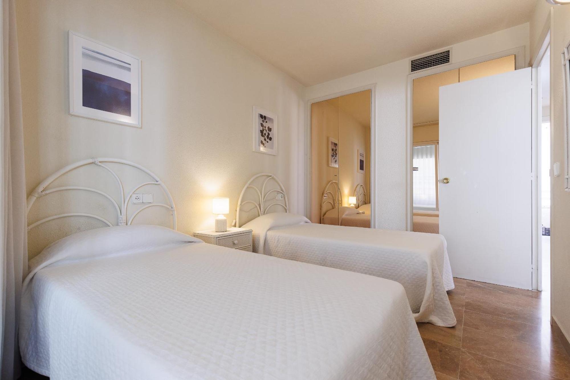 Uhc Center Apartments Salou Buitenkant foto